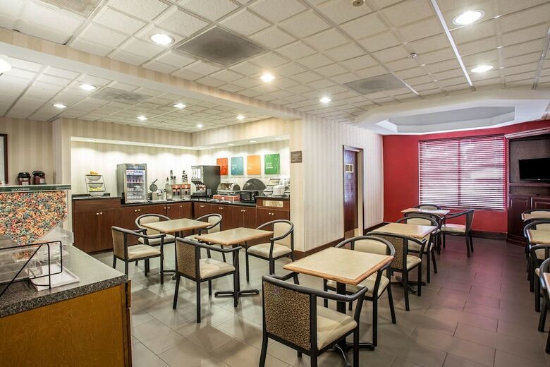 Hotel Comfort Inn & Suites Ft. Jackson Maingate