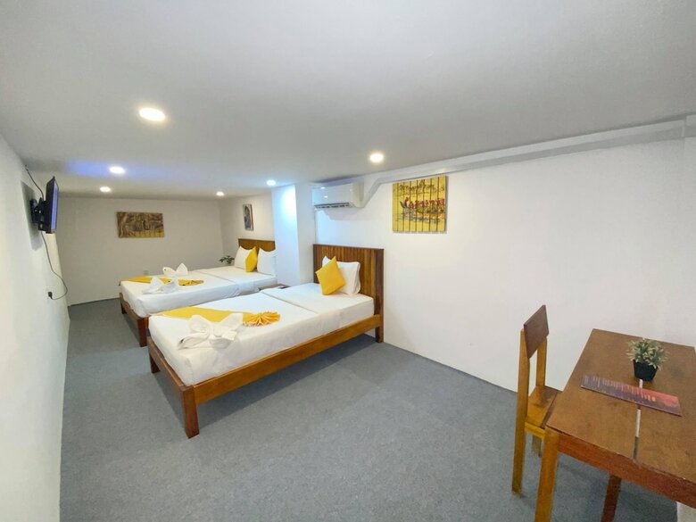 Grand Elevation Hotel