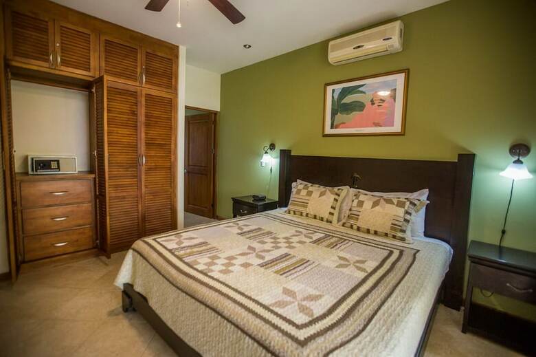 Club Del Cielo Unit 1