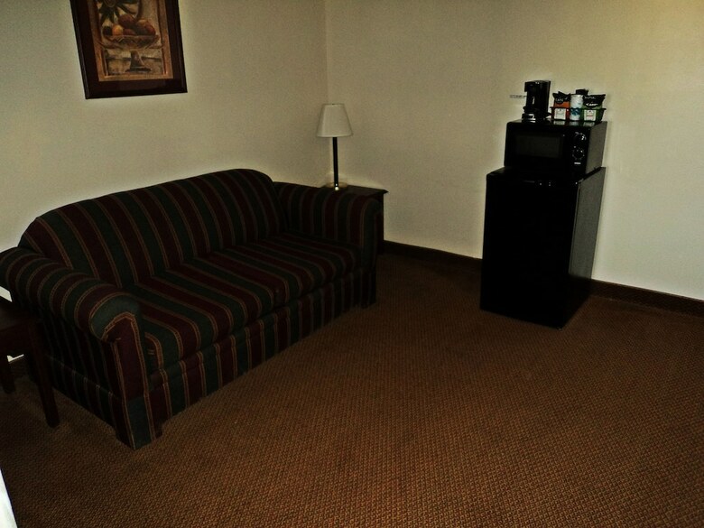 Hotel Us Travelers Inn & Suites