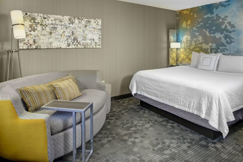 Hotel Courtyard By Marriott Cleveland Airport South