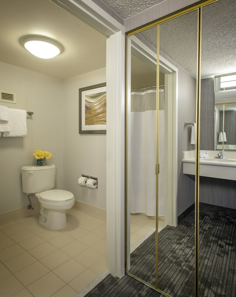 Hotel Courtyard By Marriott Cleveland Airport South