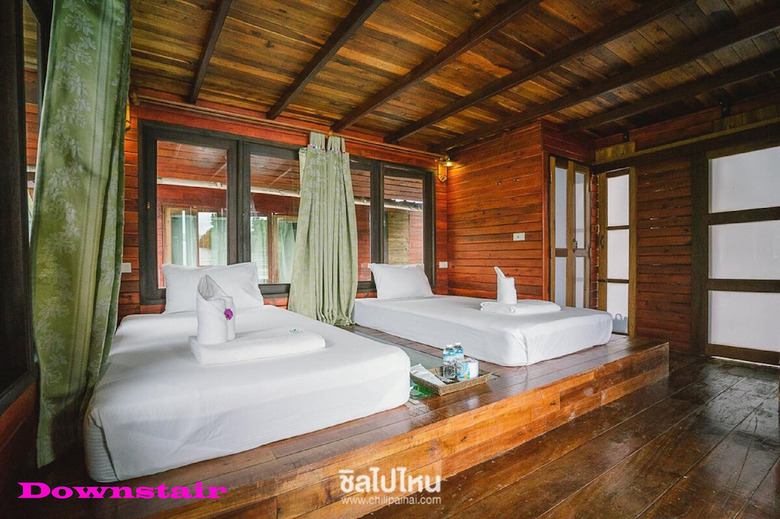 Hotel Orchid Lake House