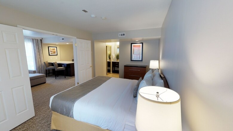 Chase Suite Hotel Newark