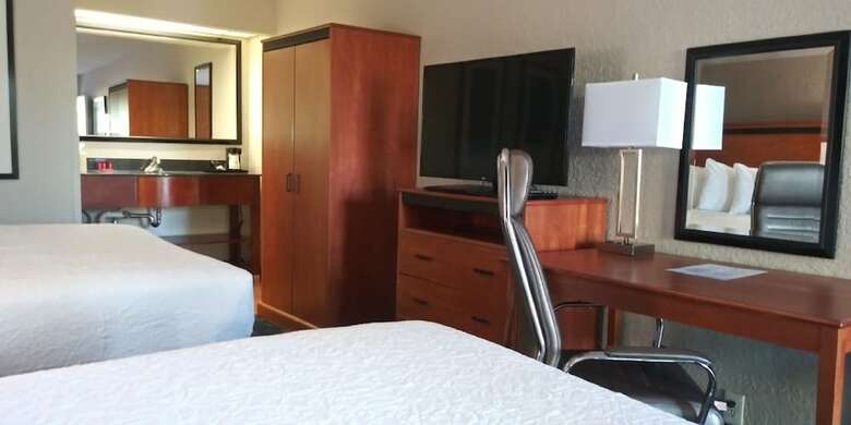 Surestay Plus Hotel By Best Western Clearwater Central