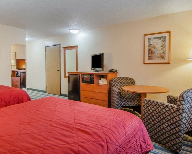 Hotel Quality Inn And Suites Airport