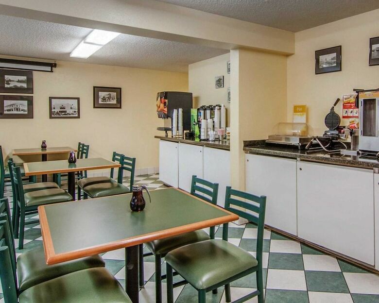 Hotel Quality Inn And Suites Airport