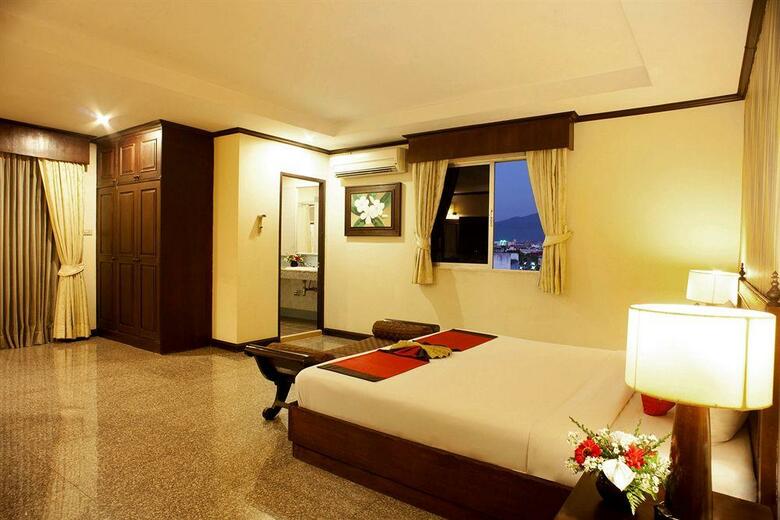 Royal Peninsula Hotel