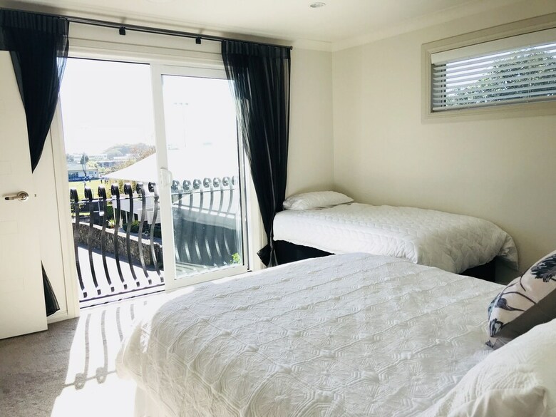 Hotel Emily's Holiday House
