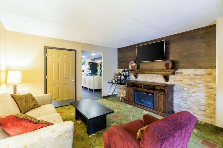 Hotel Quality Inn & Suites Mayo Clinic Area