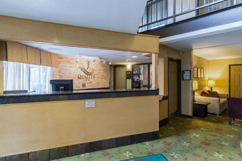 Hotel Quality Inn & Suites Mayo Clinic Area