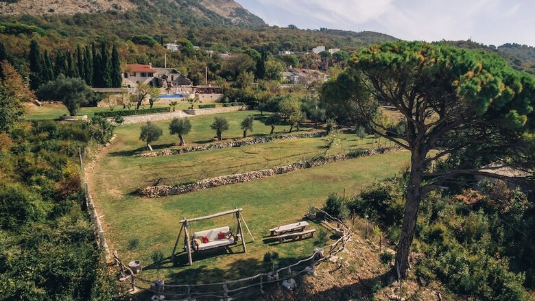 Talici Hill - Rustic Villas