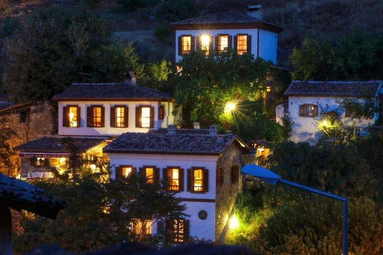 Hotel Terrace Houses Sirince - Fig, Olive And Grapevine