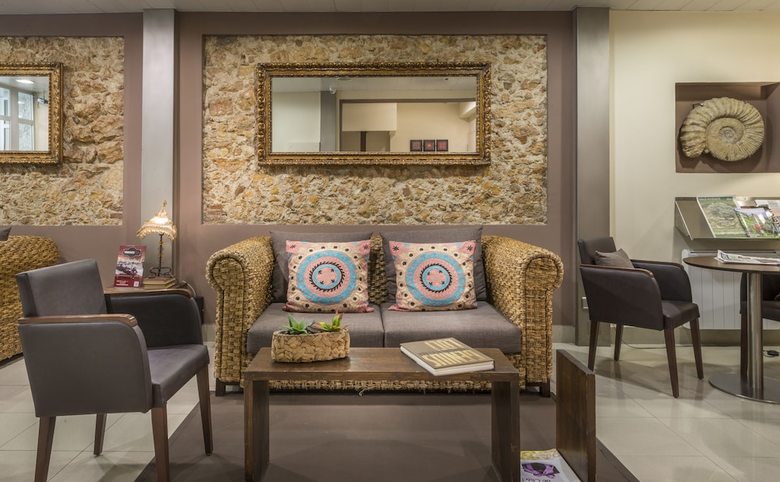Alexandra Aparthotel
