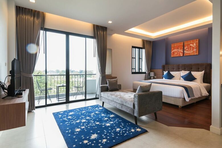 Green Ville Laguna Hotel