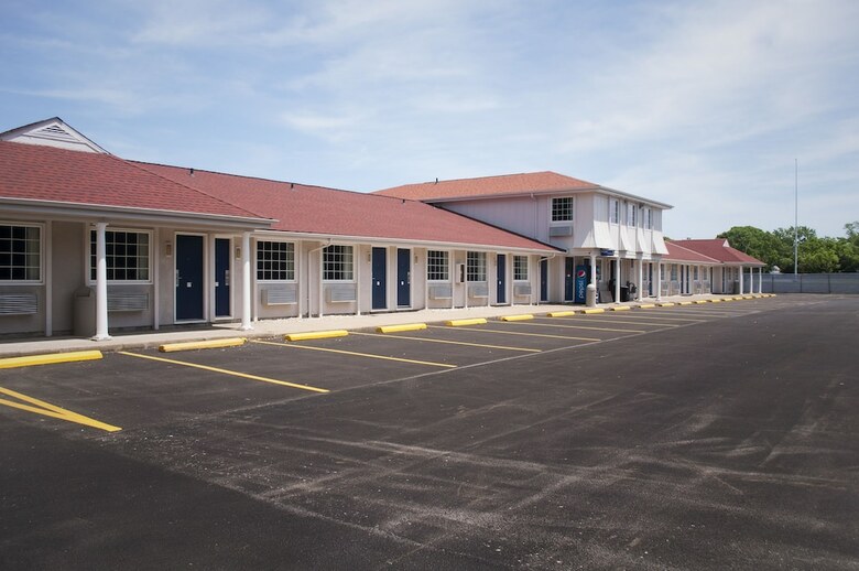 Motel Econo Lodge Inn & Suites South