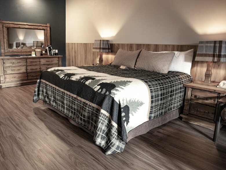 Cabana Glacier House Resort