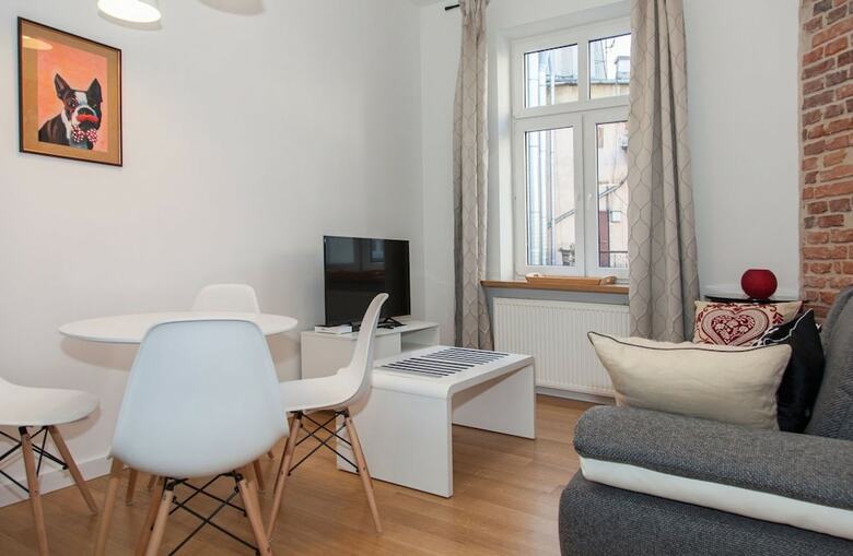 Bc7 Apartments
