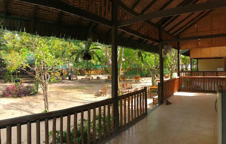 Hotel Paseo Verde Beach Resort