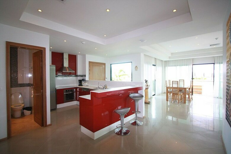 Apartamentos Surin Sabai