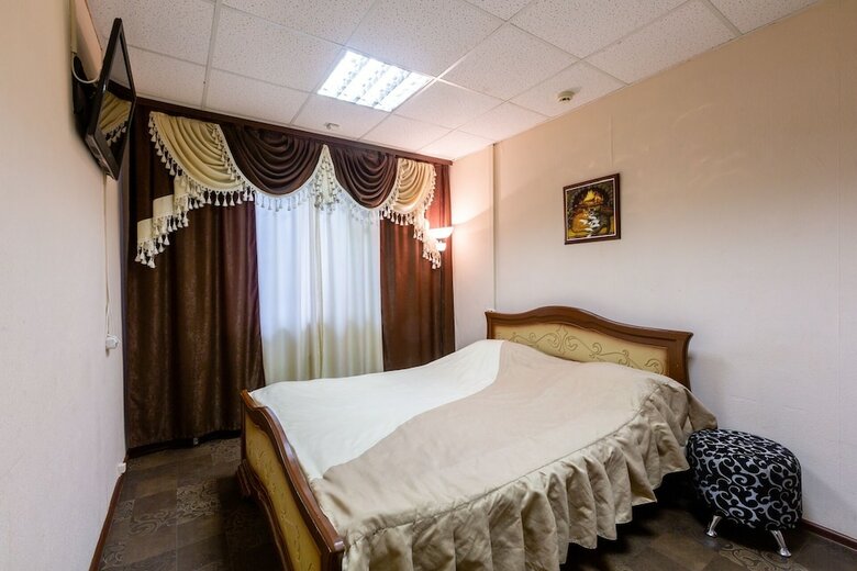 Fab Mini Hotel