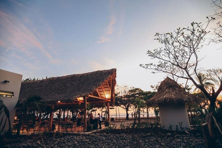Hotel Nantipa - A Tico Beach Experience