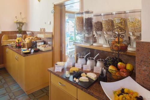Hostal Hotel Gasthof Goldener L�we