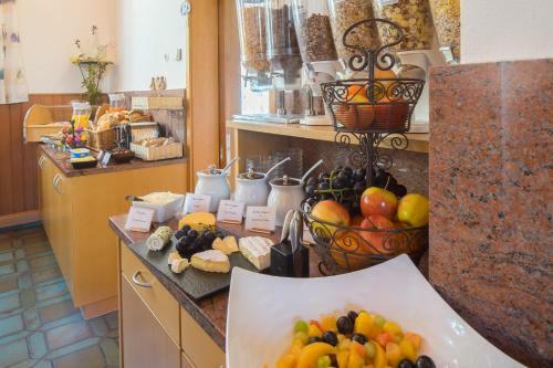 Hostal Hotel Gasthof Goldener L�we