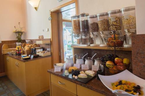 Hostal Hotel Gasthof Goldener L�we