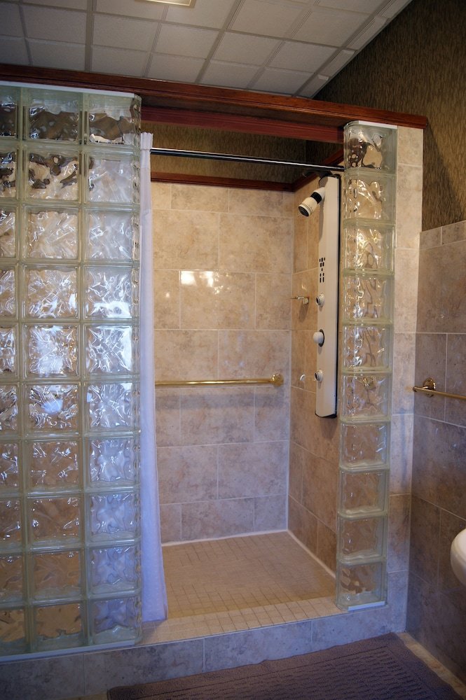 Hotel Altland House Inn And Suites