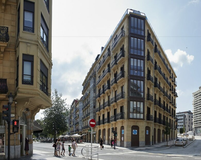 Belle Sebastian Apartment By Feelfree Rentals