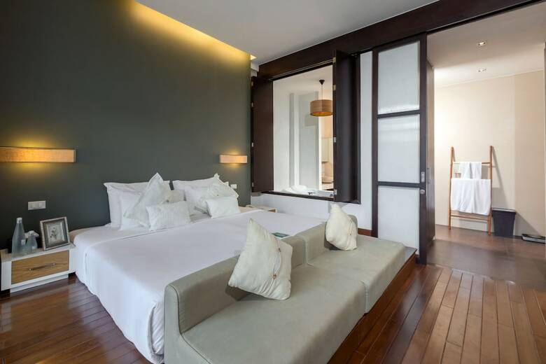 Hotel The Sea Koh Samui Beachfront Resort & Spa