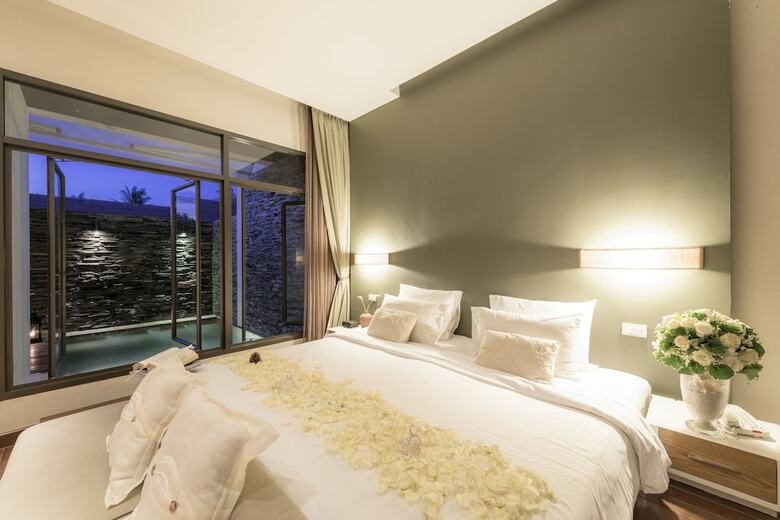 Hotel The Sea Koh Samui Beachfront Resort & Spa