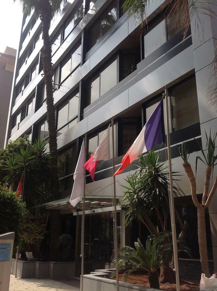Imperial Suites Hotel
