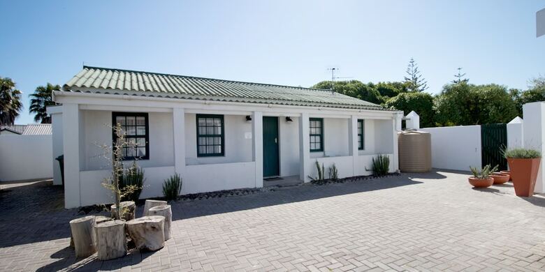 Apartamentos Langebaan Kite Cottages