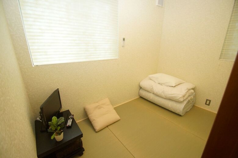 Hostal Women Only Guesthouse Na-no-ha-na