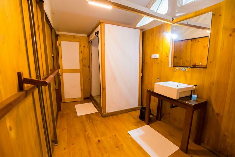 Topan Yala - Air Conditioned Luxury Safari Camp