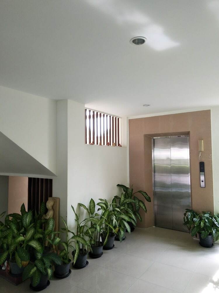 Hotel P. Place Service Residence