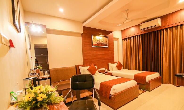 Hotel The Mahal Inn