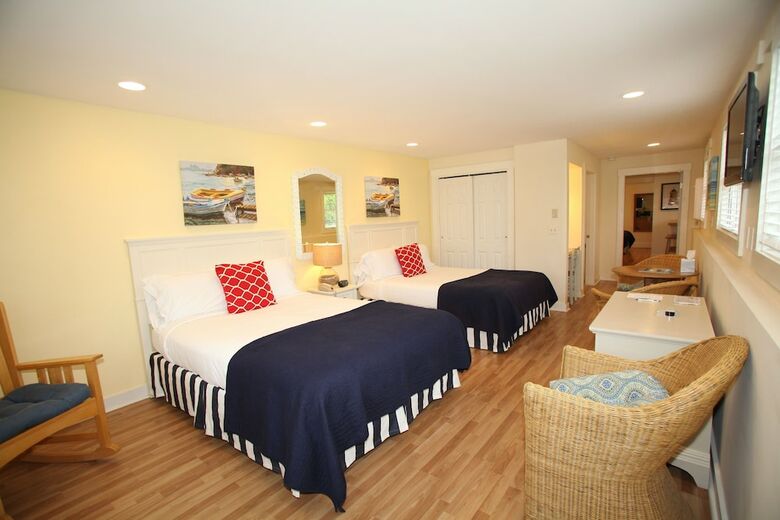Motel Glen Cove Inn & Suites