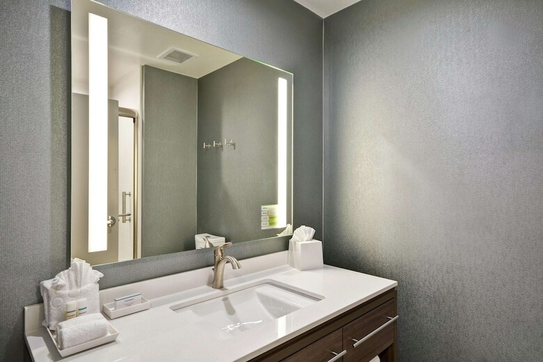 Hotel Home2 Suites By Hilton Plano Legacy West