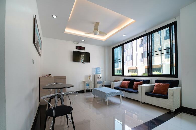 Oyo 839 Next At Rating Hotel