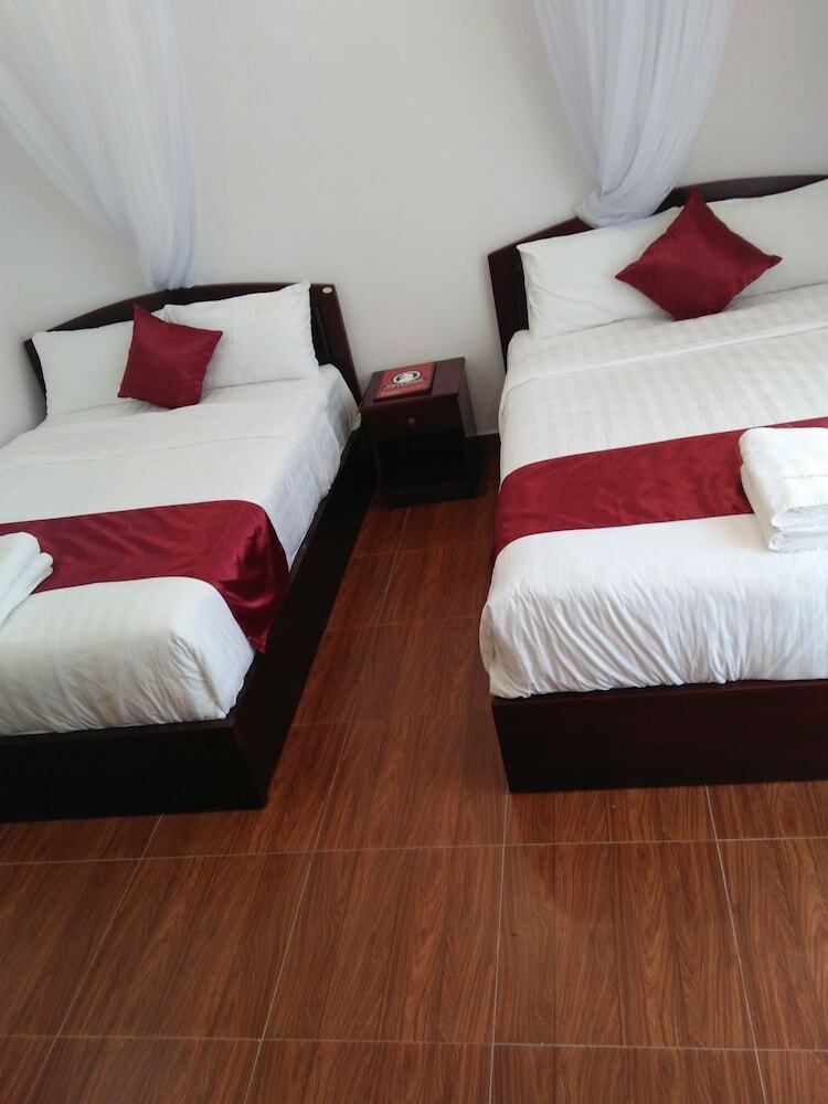 White Horse Hotel & Restaurant
