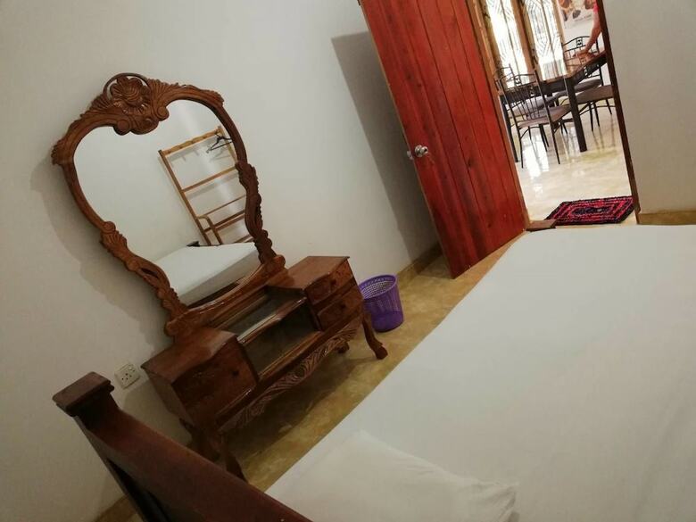 Hotel Ambasewana Resort