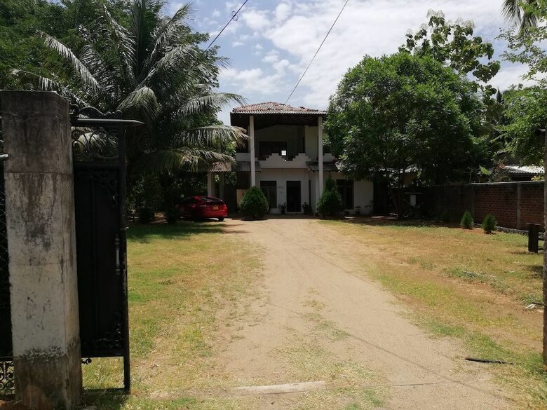 Hotel Ambasewana Resort