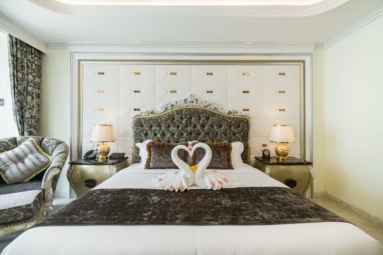 Hotel Lk Emerald Beach