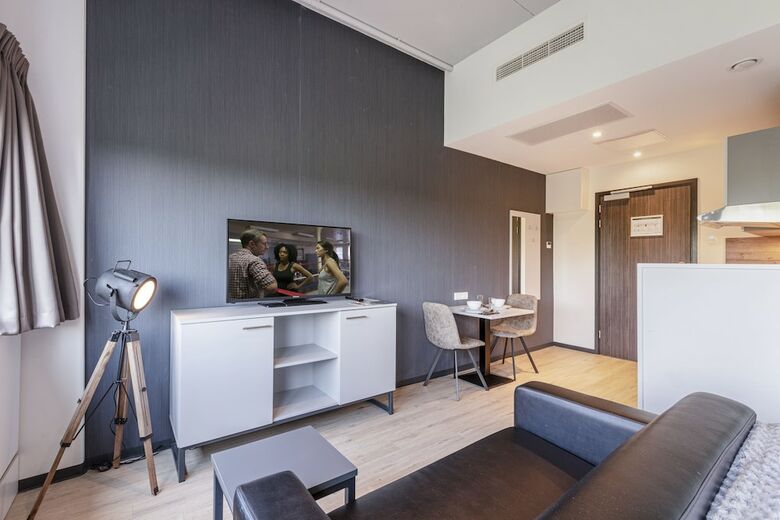 Aparthotel 2l De Blend