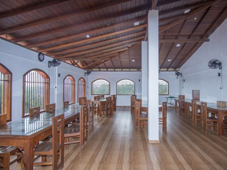 Hotel Oyo 240 Grand Highway Resort