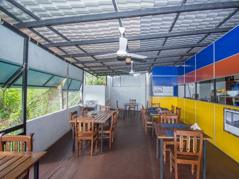 Hotel Oyo 240 Grand Highway Resort