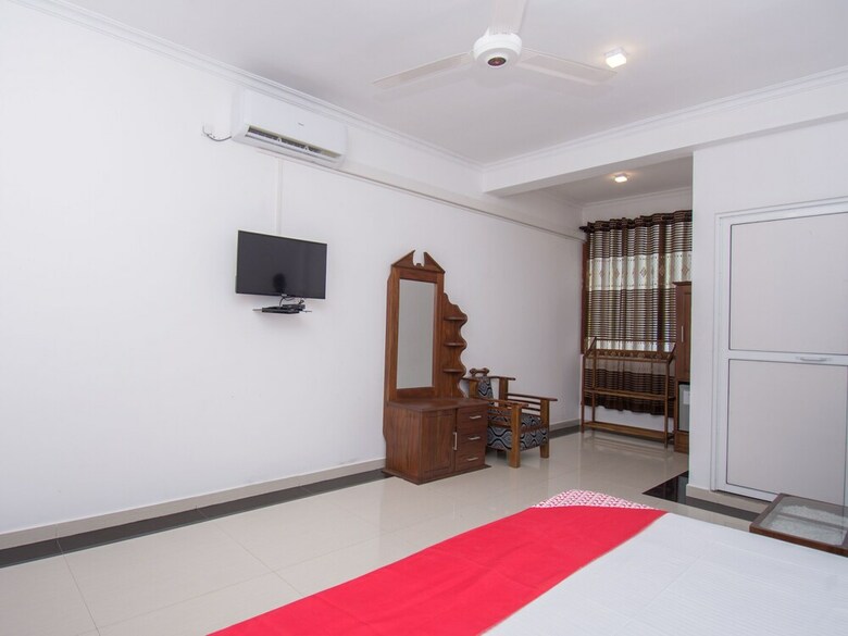 Hotel Oyo 240 Grand Highway Resort